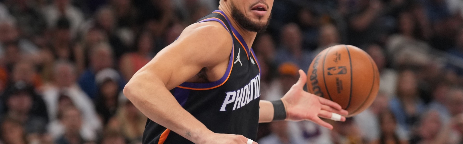 爱游戏体育-尽力了！布克16中8空砍34分3板7助1断 罚球19中16