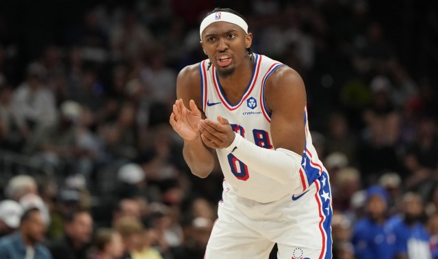 爱游戏官网-下半场轰20分为时已晚！马克西34中12拿下33分3板6助1断2帽