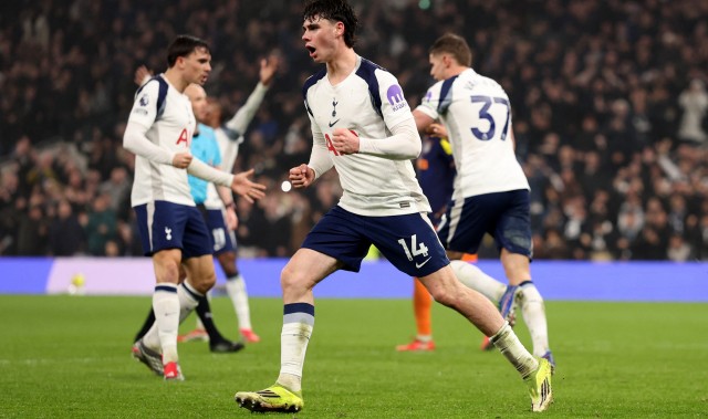 法尔克：拜仁不愿阻碍本队青训成长，无意签下热刺球员阿奇·格雷