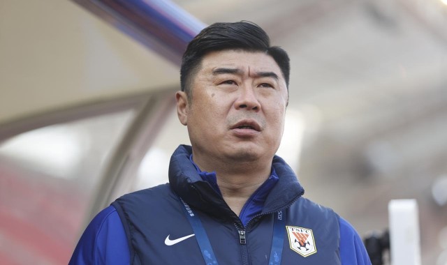 爱游戏APP-7大本土主帅实力排行，1人或带队夺冠，2人或带队降级，谁先下课